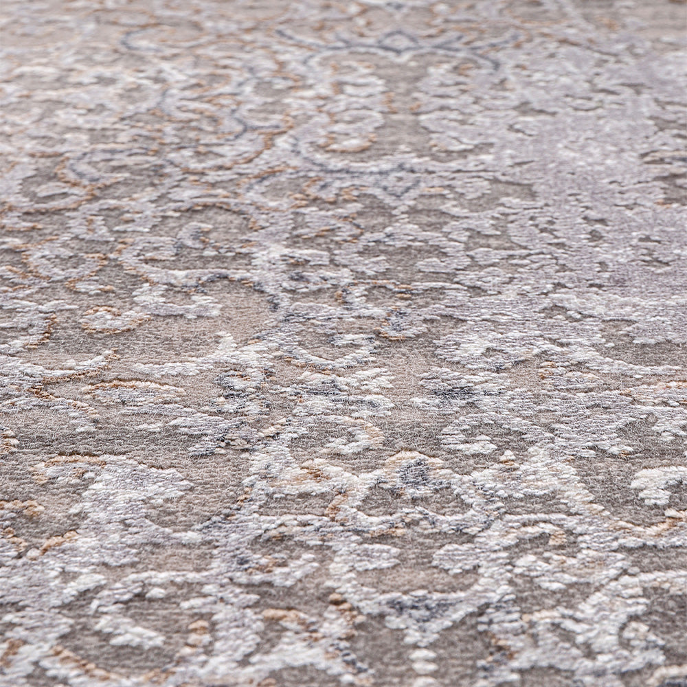 Vintage Oriental Carpet - (240x340 cm) - Bastion