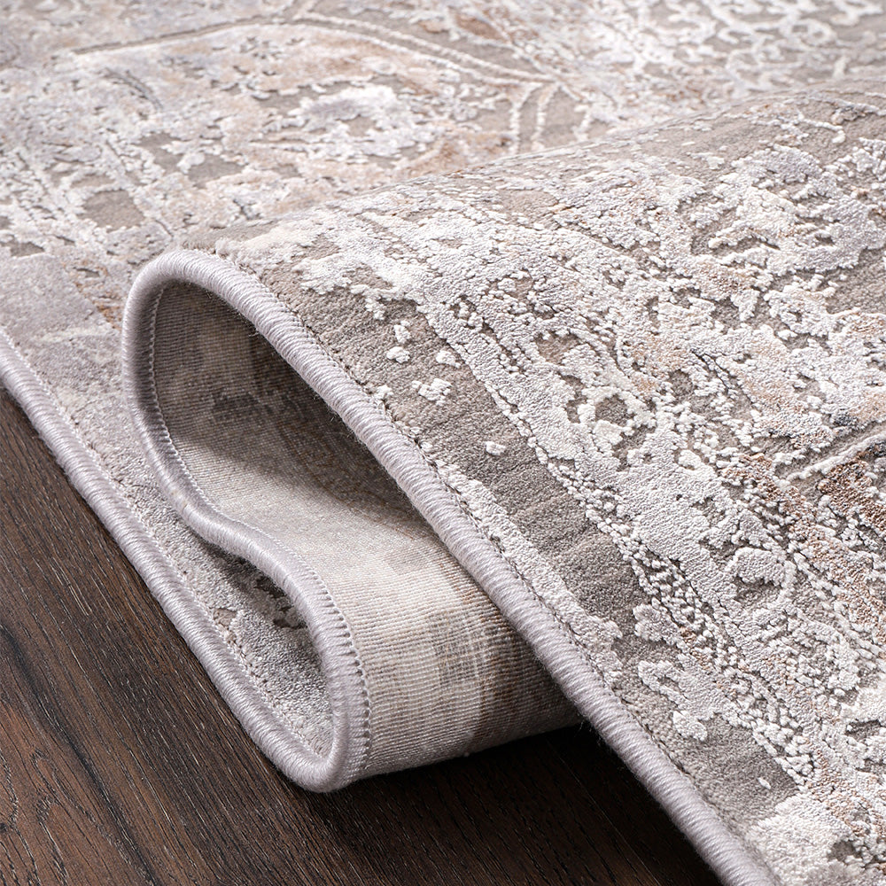 Vintage Oriental Carpet - (240x340 cm) - Bastion